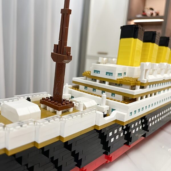Challenge The Difficult 3800+ Unsinkable Love Classic Titanic Building Block Model Three-dimensional Assembly Love She Sent Her Handmade Gift Valentine'S Day Lovers Toy Gift - Image 3