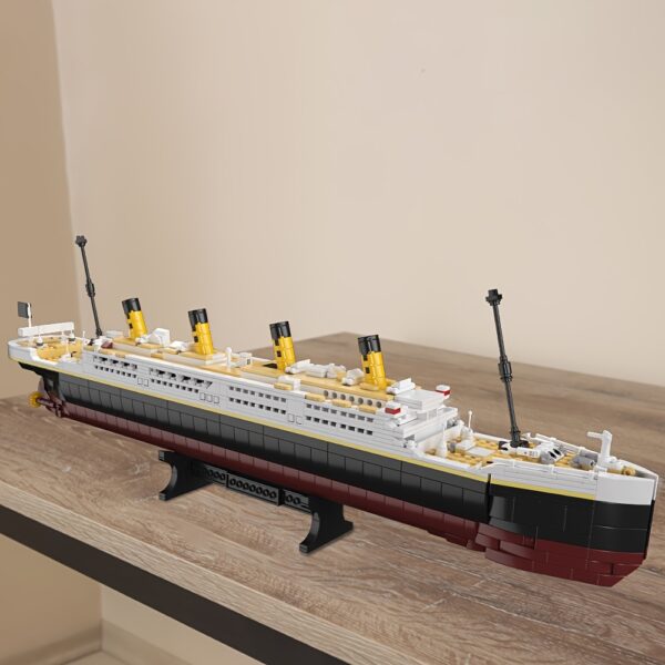 Titanic Model Building Block Kit, Adults Challenging Huge Titanic Cruise Ship Model Building Set, Adult Gifts, Birthday Gifts, Gifts For Friends, Family Ornaments - Image 4