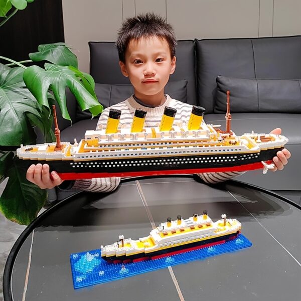 Nick's Giant Ship Building Blocks Desktop Assembly Toy Gift Large Multi-Piece Construction Set - Image 2