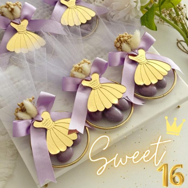 Quinceañera Almond Candy Favors for Guests, Sweet 16 Party Favor, Sweet 15 Personalized Gift, Custom Dress Tag Keepsake, Unique Quince Favor