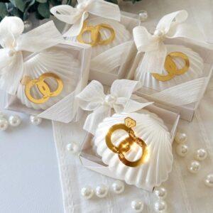 Sea Shell Handmade Candle Favors, Bride Shower Favors, Oyster Candle Box Decorated with Pearls, Personalized Wedding Candle Favors