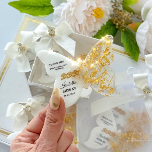Saga Green Butterfly Quinceañera Magnet, Sweet 16 Party Favor, Mis Quince Años Gift, Custom Keepsake, Quinceañera Decoration, Birthday Favor - Image 9