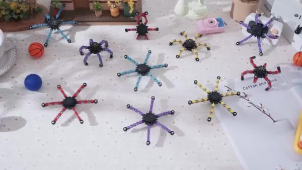 10/15pcs Random Fidget Spinners, DIY Deformable Robot Fingertip Toys, Decompression Spinner, Deformable Creative Mechanical Gyro Toys, Party Supplies - Image 14