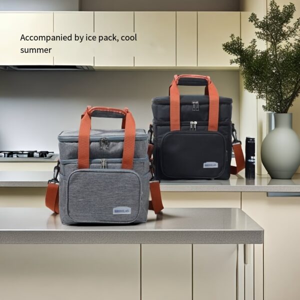 [Outdoor Refrigerated Bag] The outdoor refrigerated bag can be expanded with a double-layer insulated ice pack. It comes with an adjustable shoulder strap for portability and convenience, making it suitable for work, camping and non-food contact at the beach - Image 2