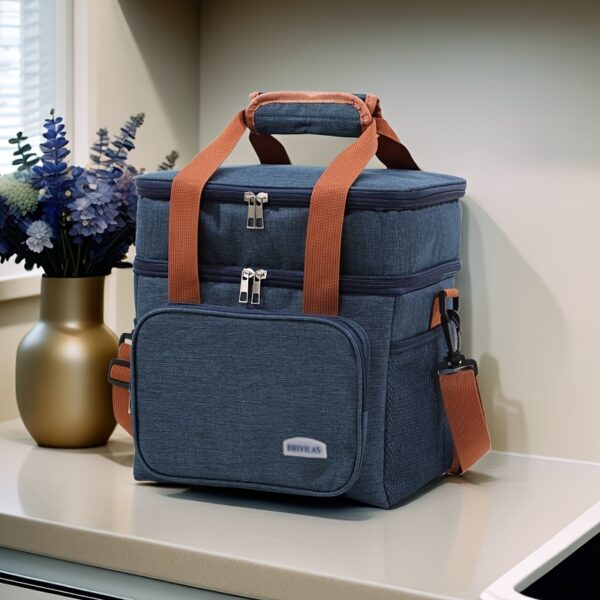 [Outdoor Refrigerated Bag] The outdoor refrigerated bag can be expanded with a double-layer insulated ice pack. It comes with an adjustable shoulder strap for portability and convenience, making it suitable for work, camping and non-food contact at the beach - Image 7