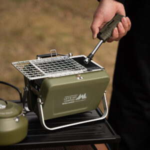 1pc Portable Mini Barbecue Grill for Outdoor Camping, Suitable for Picnics And Home Use, Can Use Charcoal Or Coal, Available in Two Colors.